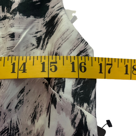 EXPRESS Black & White Floral Mini Dress - NWT - Picture 16 of 16